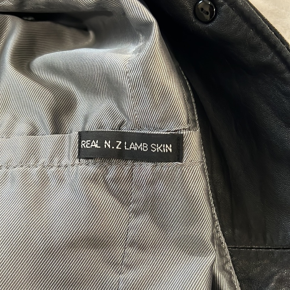 Genuine Black Leather jacket - Picture 11 of 13